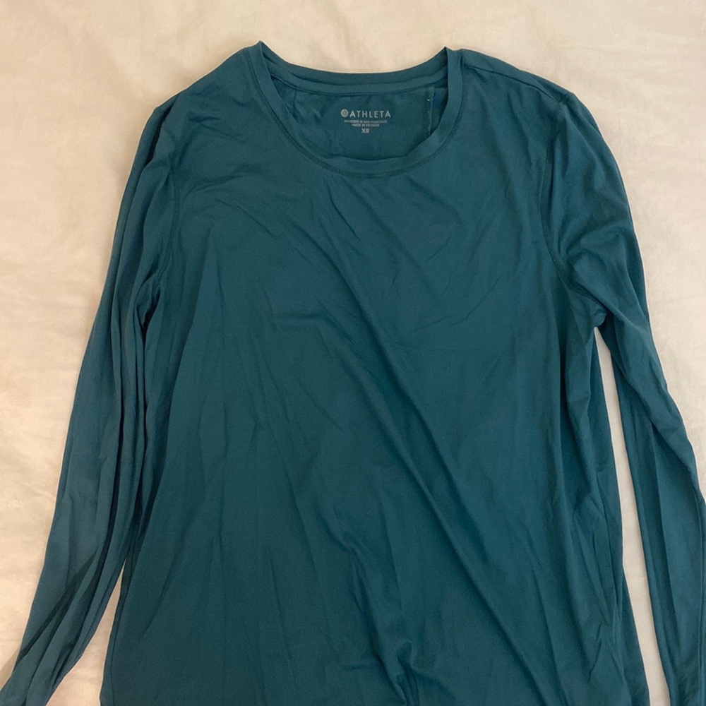Green Athleta long sleeve